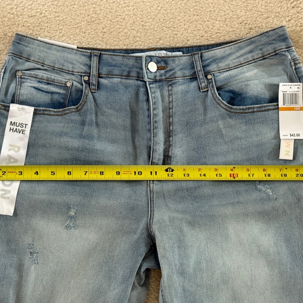 Tinseltown Junior Plus Distressed Jeans, Hi-Rise Flare, 16W - Picture 9 of 11